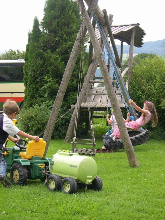 Baby- Und Kinderhof Aicherbauer *