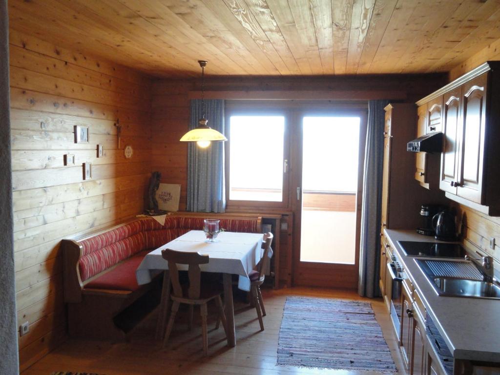 Farm stay Baby- Und Kinderhof Aicherbauer Seeham