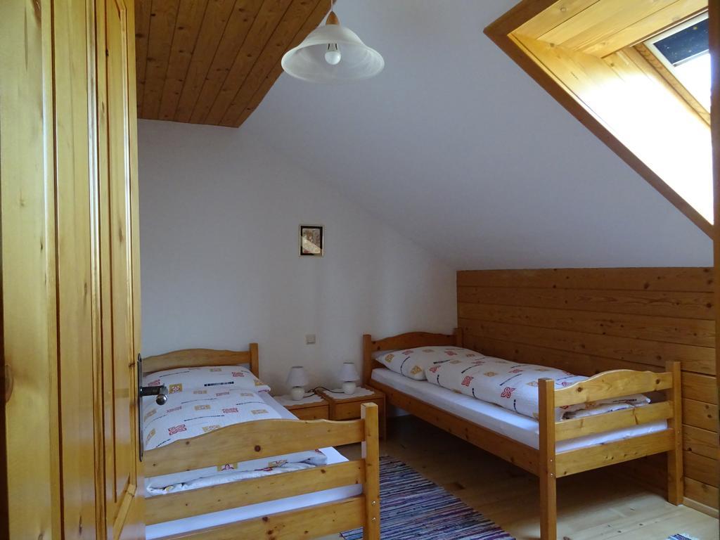 Baby- Und Kinderhof Aicherbauer Farm stay *